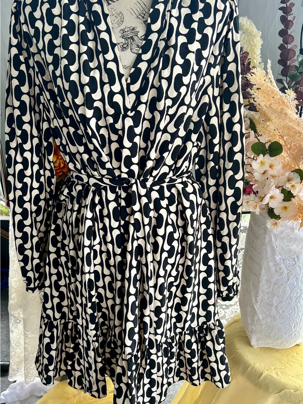 Black & Ivory cottagecore sugar coated grunge darkromantic Geometric Dress